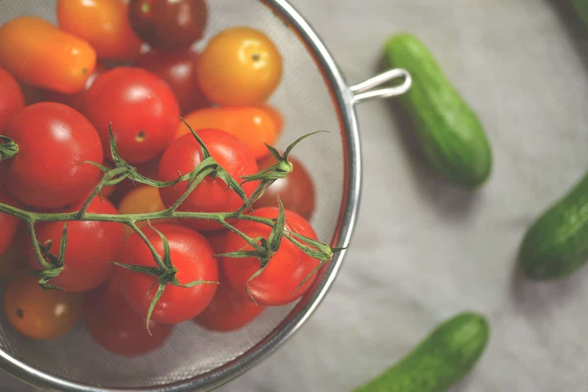 Pourquoi les tomates se fendent découvrez les causes et les solutions Déco en Vogue