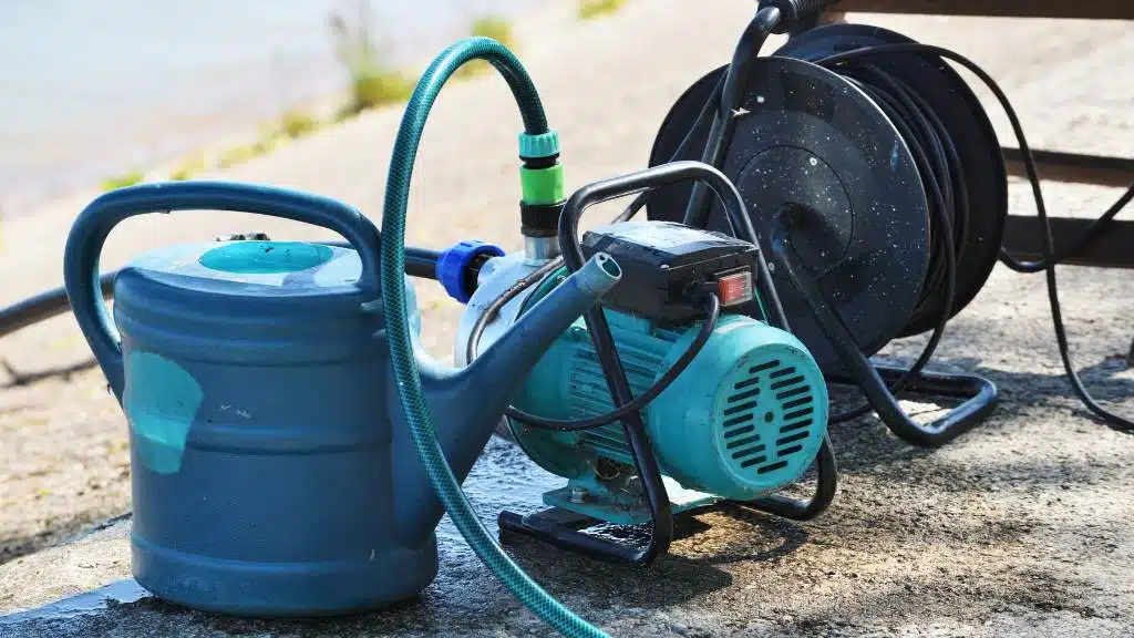 Comment choisir la pompe à eau idéale pour répondre à vos besoins spécifiques