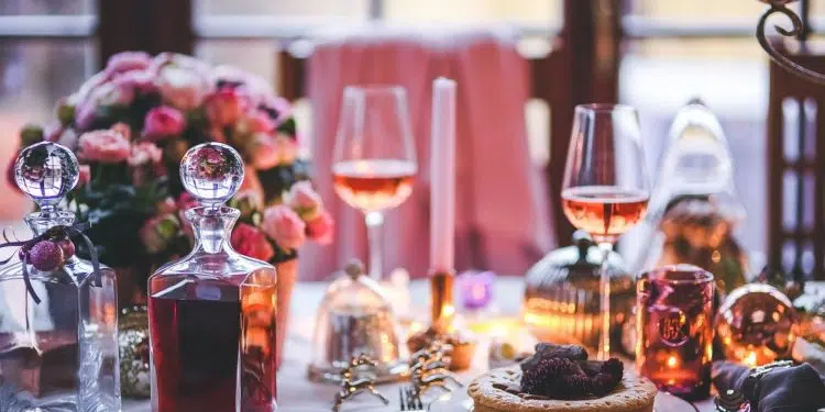 Caractéristiques d’une table à manger industriel